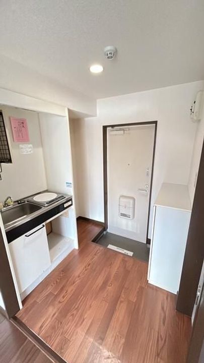 ロイヤルクレスト学園西の玄関