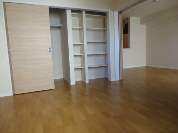 コンフェルタ日吉の内装