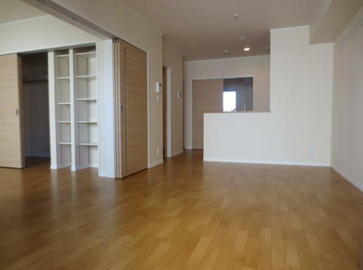 コンフェルタ日吉の居間