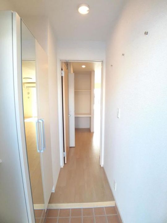 ヴィラファミリアK.Bの玄関