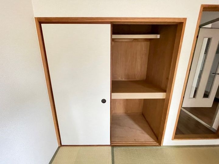 ジュネス朝日丘の内装