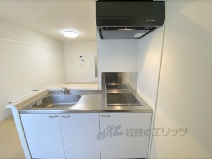 レオネクストコミンチャーレ九条のキッチン