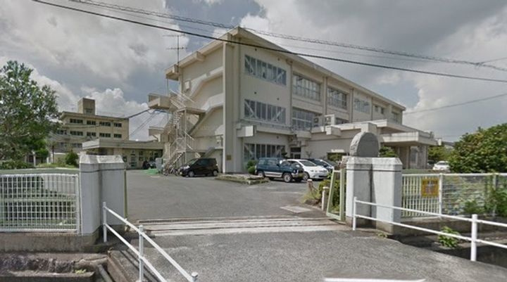 ニューエルディムゆうCの周辺