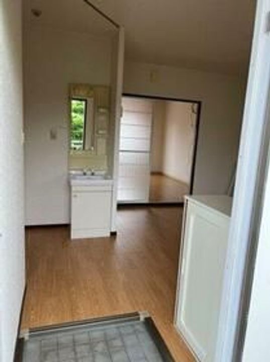 ヒロパレスの玄関