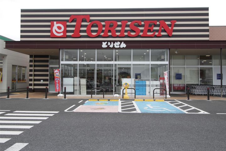 グランファミーユの周辺