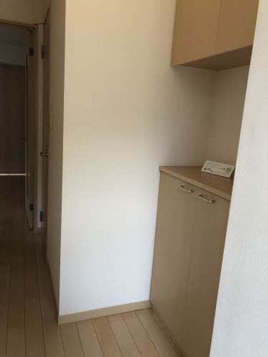 シャーメゾン長津の玄関