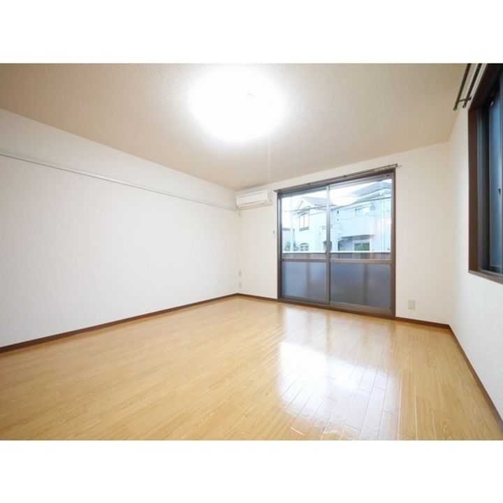 セフィラ上本郷の居間