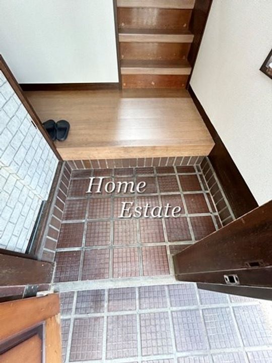 神奈川県横浜市神奈川区西寺尾4(一戸建)の賃貸物件の玄関