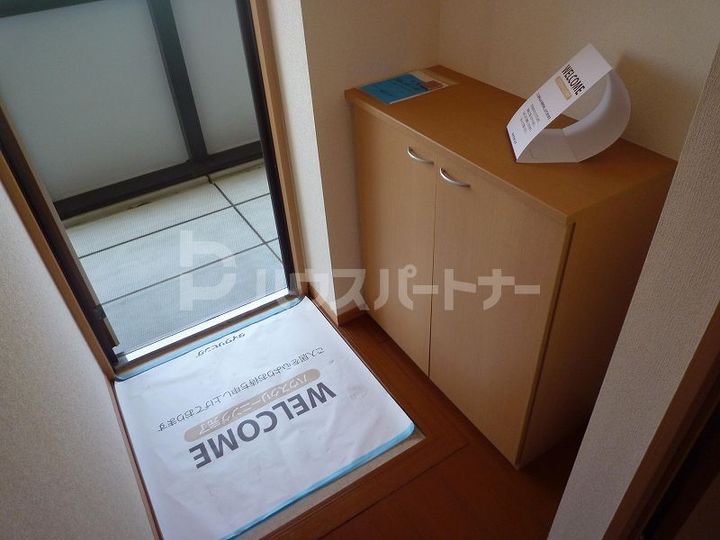 ローズパレスの玄関