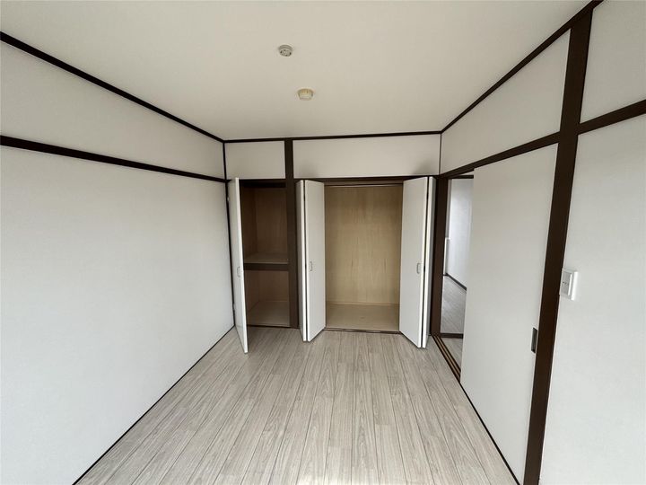 アライハイツの内装