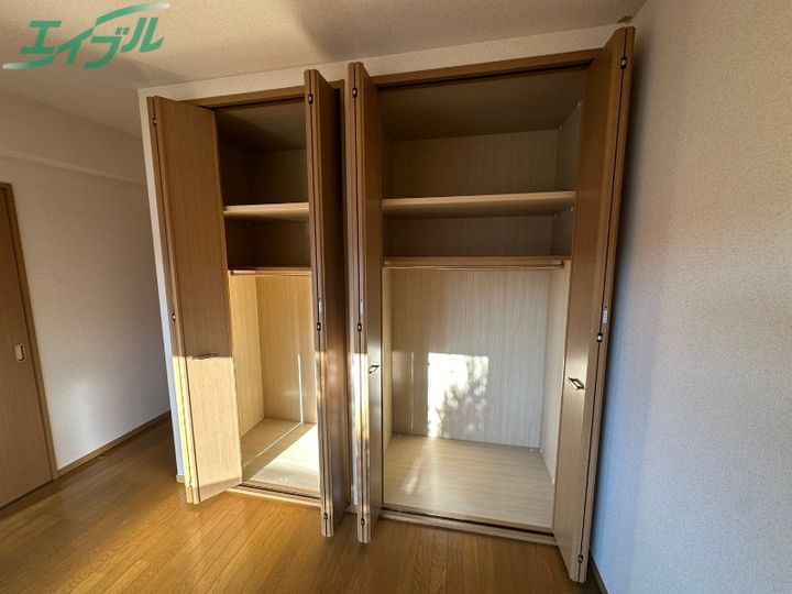 テージスの内装