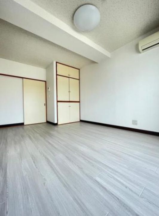 Yurigaoka Place (百合ヶ丘プレイス)の居間