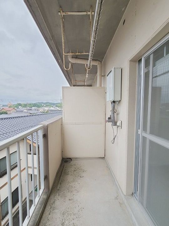 コーポスズキの内装