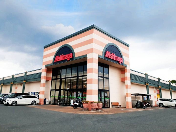 コーポスズキの周辺