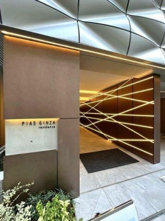 ピアース銀座レジデンスの地図