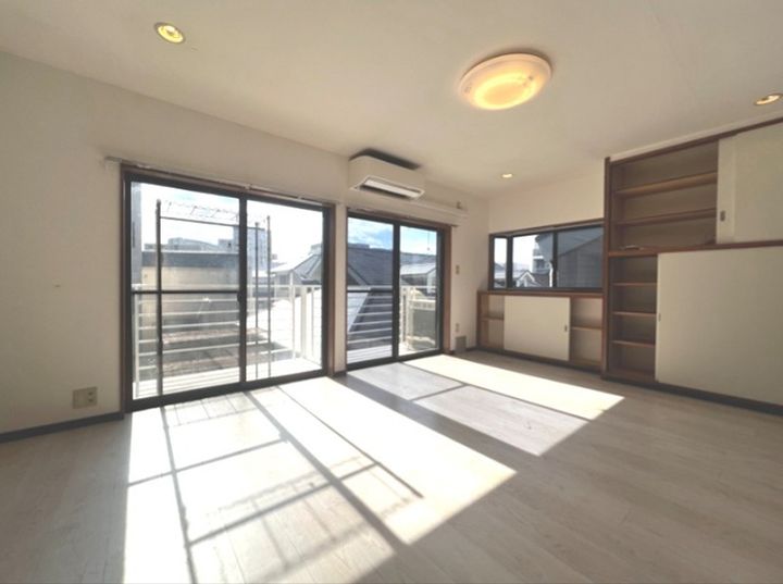 ビーフラットの居間