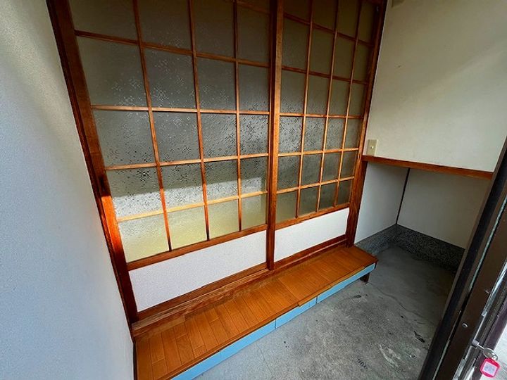 兵庫県西宮市甲子園口6(一戸建)の賃貸物件の玄関