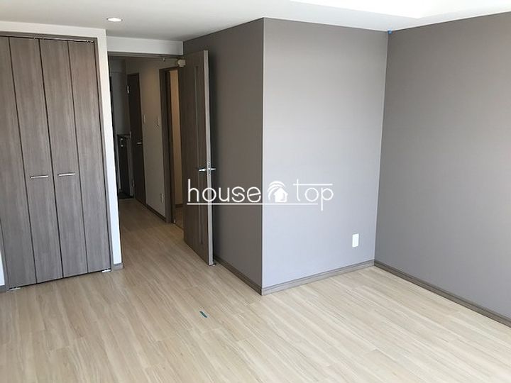 ホープ西宮の居間