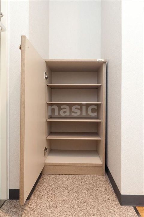 アルファード西落合の玄関