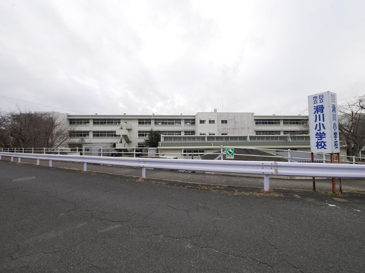 茨城県日立市滑川本町3(一戸建)の賃貸物件の周辺