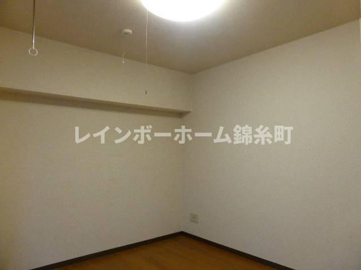 吉川ビルの内装