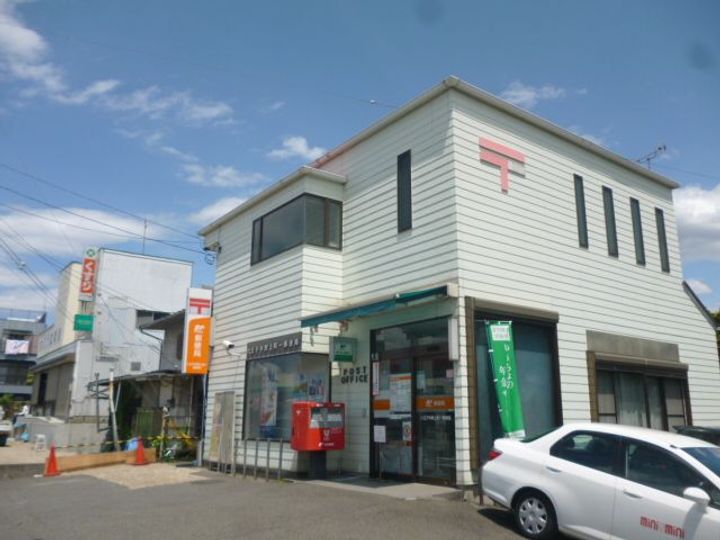 グリーンフィールドの周辺