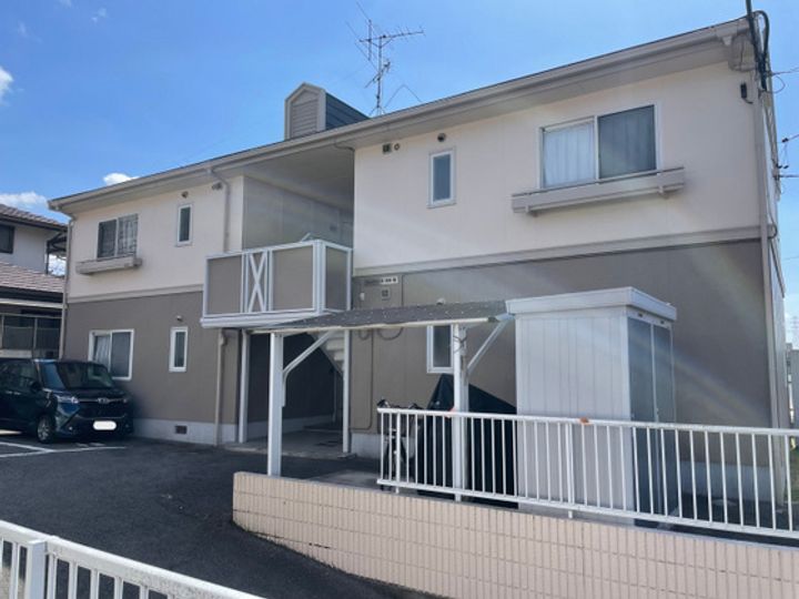 フレグランス川本B棟の外観