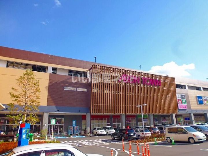 Precious庄内通の周辺