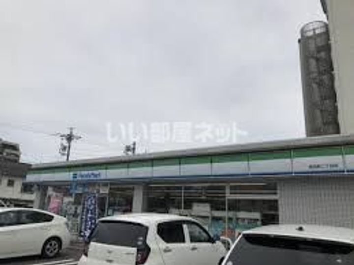 Precious庄内通の周辺