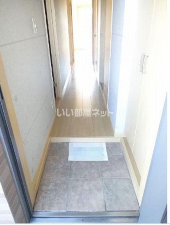 群馬県みどり市笠懸町鹿(マンション)の賃貸物件の玄関