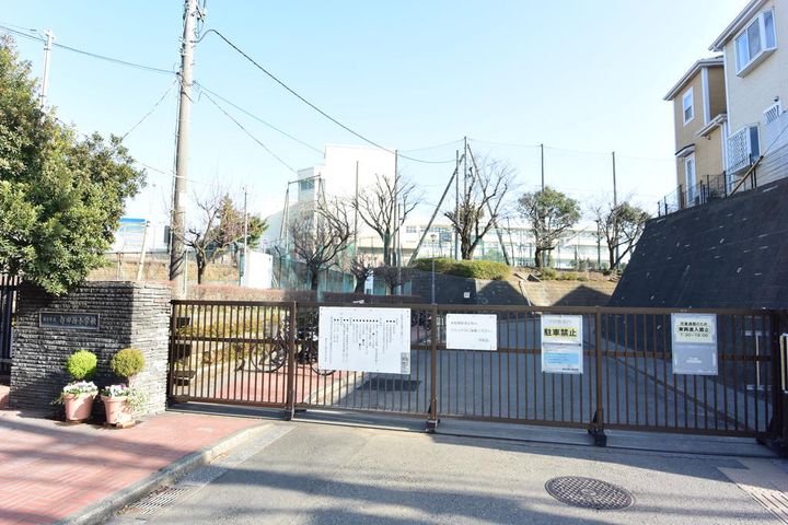 GS壱番館の周辺