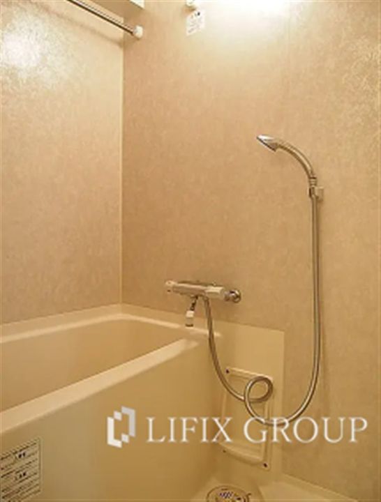 ルーブル学芸大学七番館の風呂