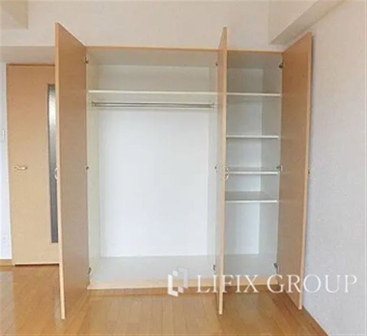 ルーブル学芸大学七番館の内装