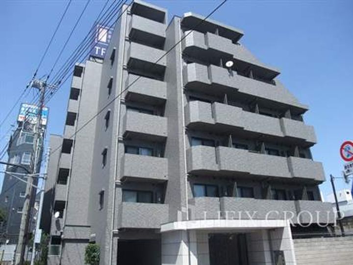 ルーブル学芸大学七番館の外観