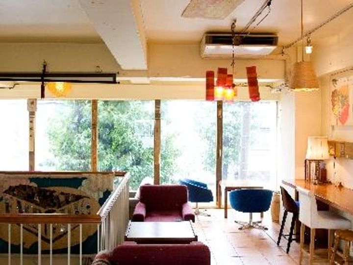 ルーブル学芸大学七番館の周辺