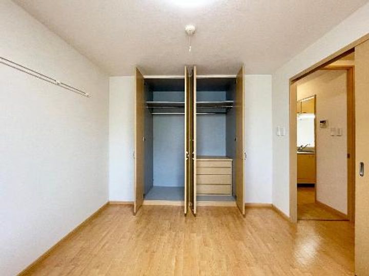 セイントピアIの居間