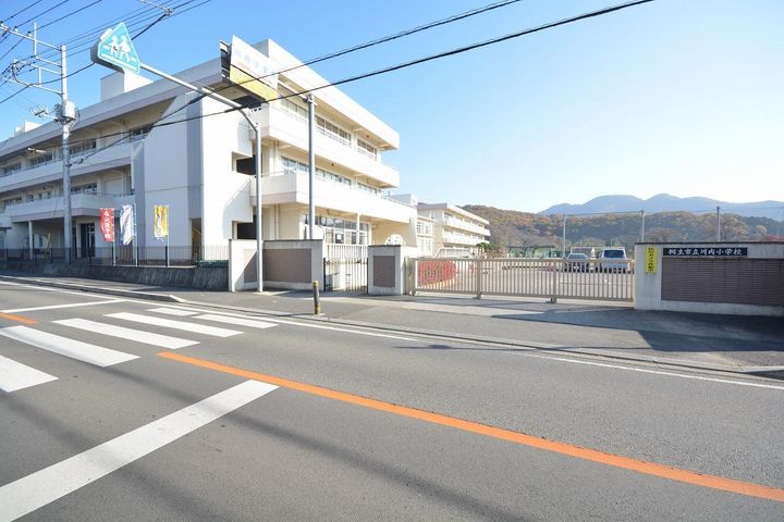 セフィラACEの周辺