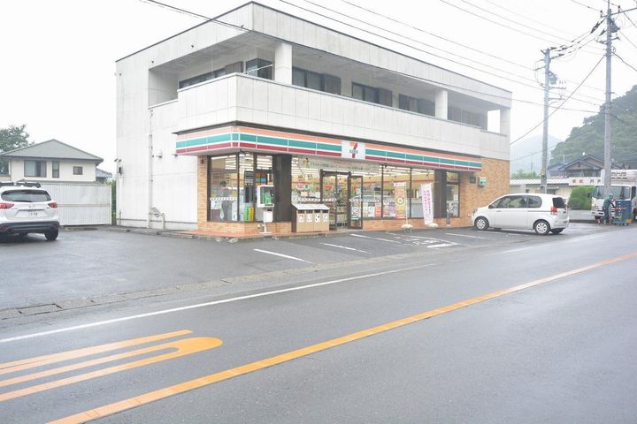 セフィラACEの周辺