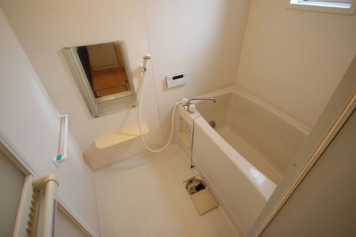 ファミーユ・ビボ Eの風呂