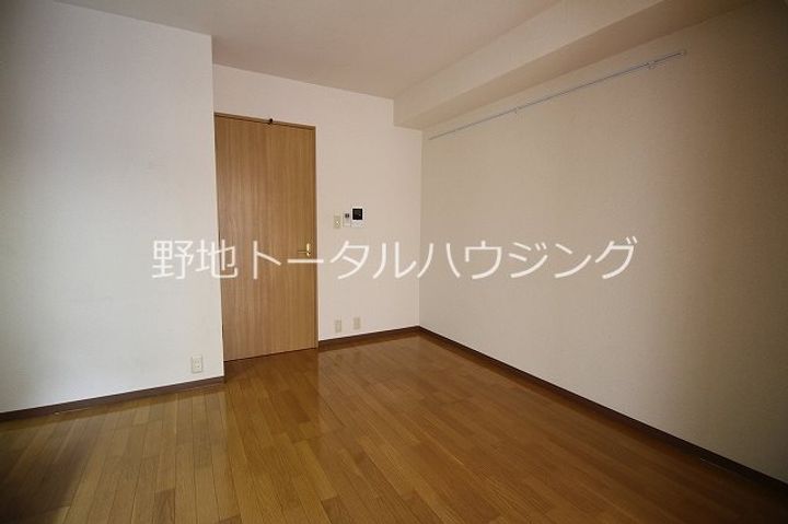 東京都世田谷区下馬1(マンション)の賃貸物件の居間