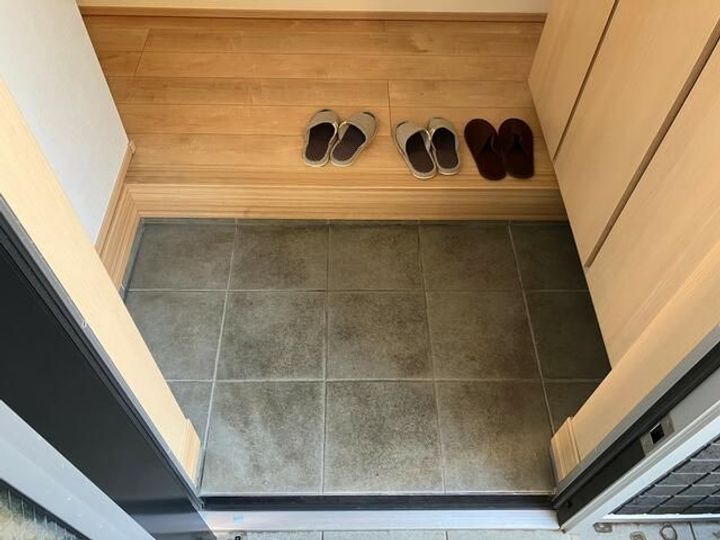 神奈川県相模原市南区上鶴間本町9(一戸建)の賃貸物件の玄関