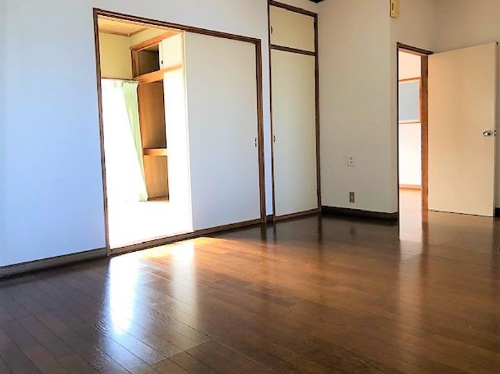 星野アパートの居間