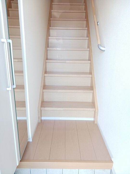 広島県福山市新涯町4(アパート)の賃貸物件の玄関