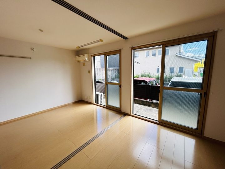 グラン パエーゼ新町の居間