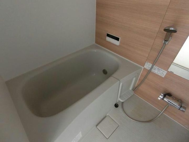 サン トロ ポローニアの風呂