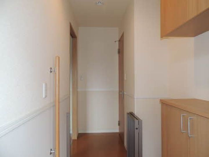 ヴィラージュ A棟の玄関