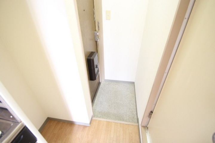 サンライズ矢賀A棟の玄関