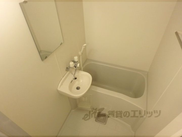 レオパレスカンフォーラの風呂