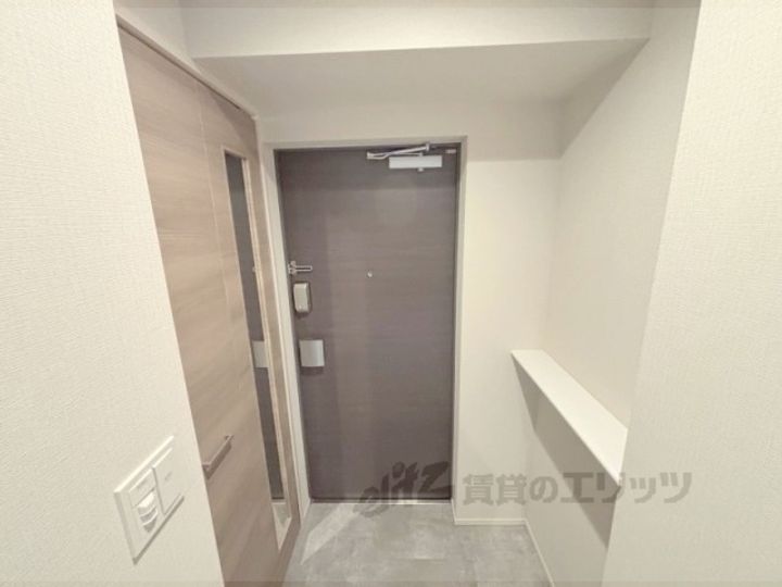 アンシャンテ岡本町の玄関