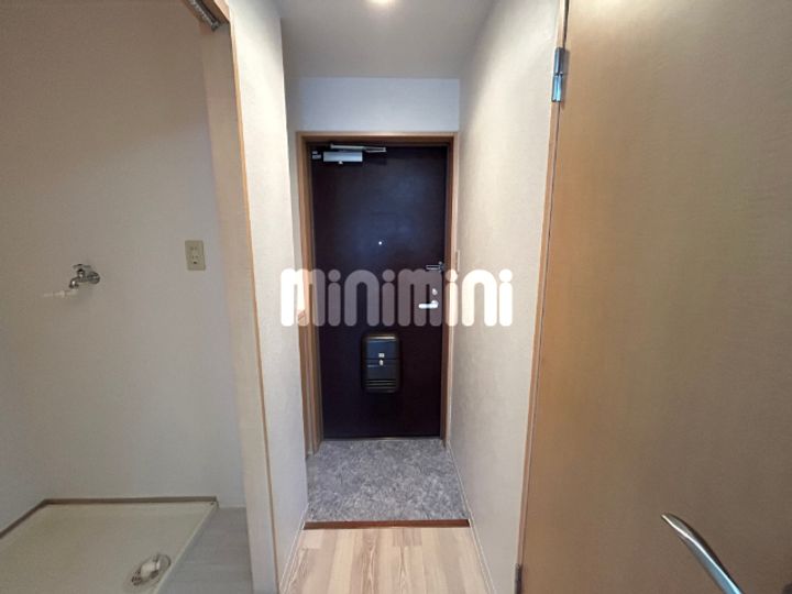 ハイツエクセルの玄関